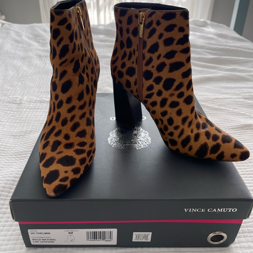 Vince Camuto calf hair leopard boots. Size 8